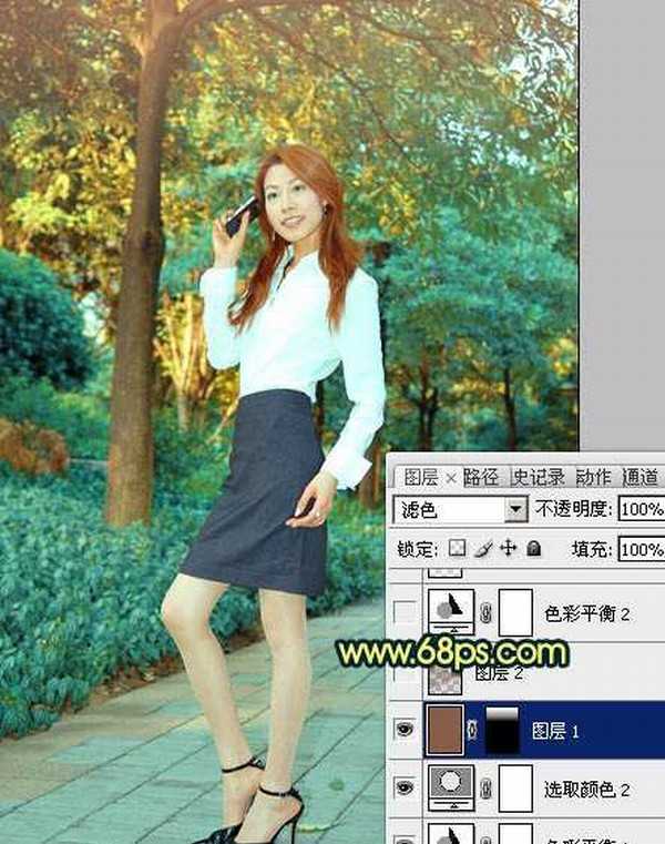 Photoshop中将树林人物图片调成柔美的暗青色