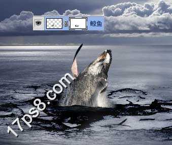 photoshop将合成鲸鱼越出水面掠夺海鸥食物场景效果